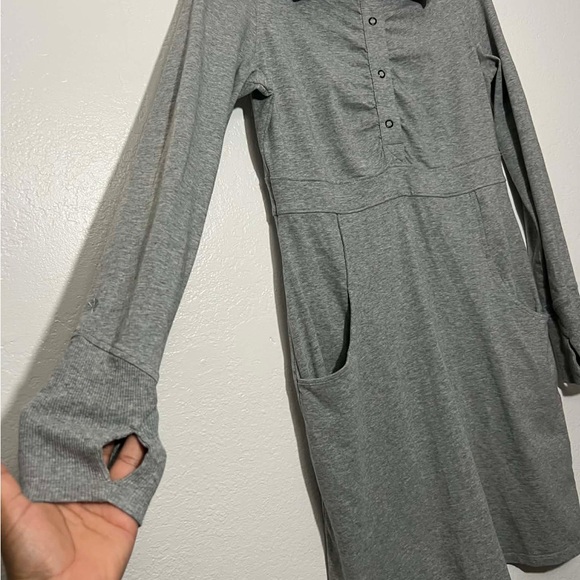 Athleta Women's Cozy Up Organic Cotton Grey Snap Button Front Dress Grey Size M - Picture 2 of 8